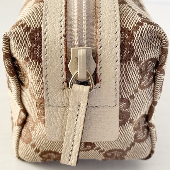 ❤️SOLD❤️Gucci NWOT brown monogram canvas and leather small cosmetic zip pouch - Picture 5 of 10